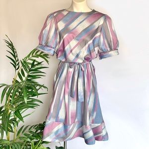 v i n t a g e :: Romantic Striped Artsy Satin Puff Sleeve Midi Dress